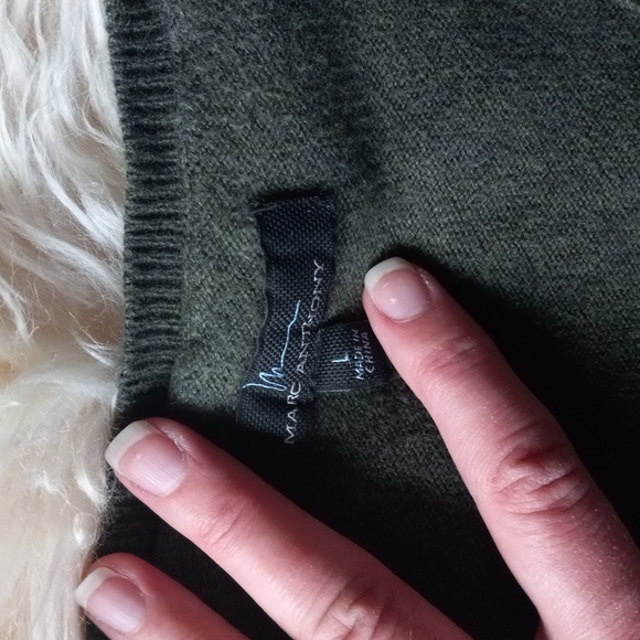 Marc Anthony V-Neck Sweater sz L - Picture 3 of 4